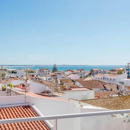 Casa Amendoeira Nyaraló *